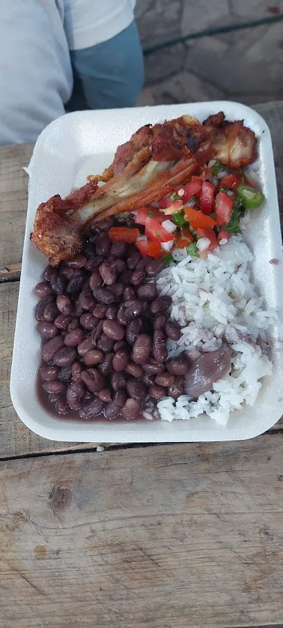 Comedor la tía