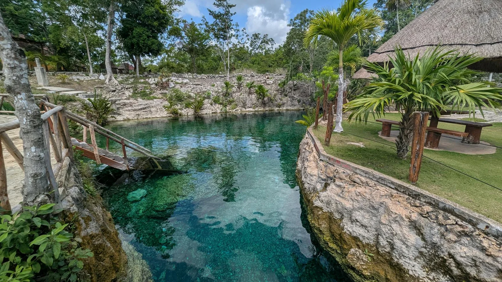 Lagoon Vibes @ Neek